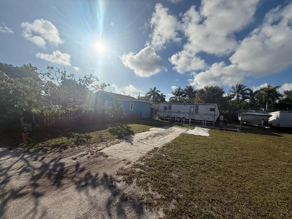 PALM BEACH FARMS CO 7 - Residential