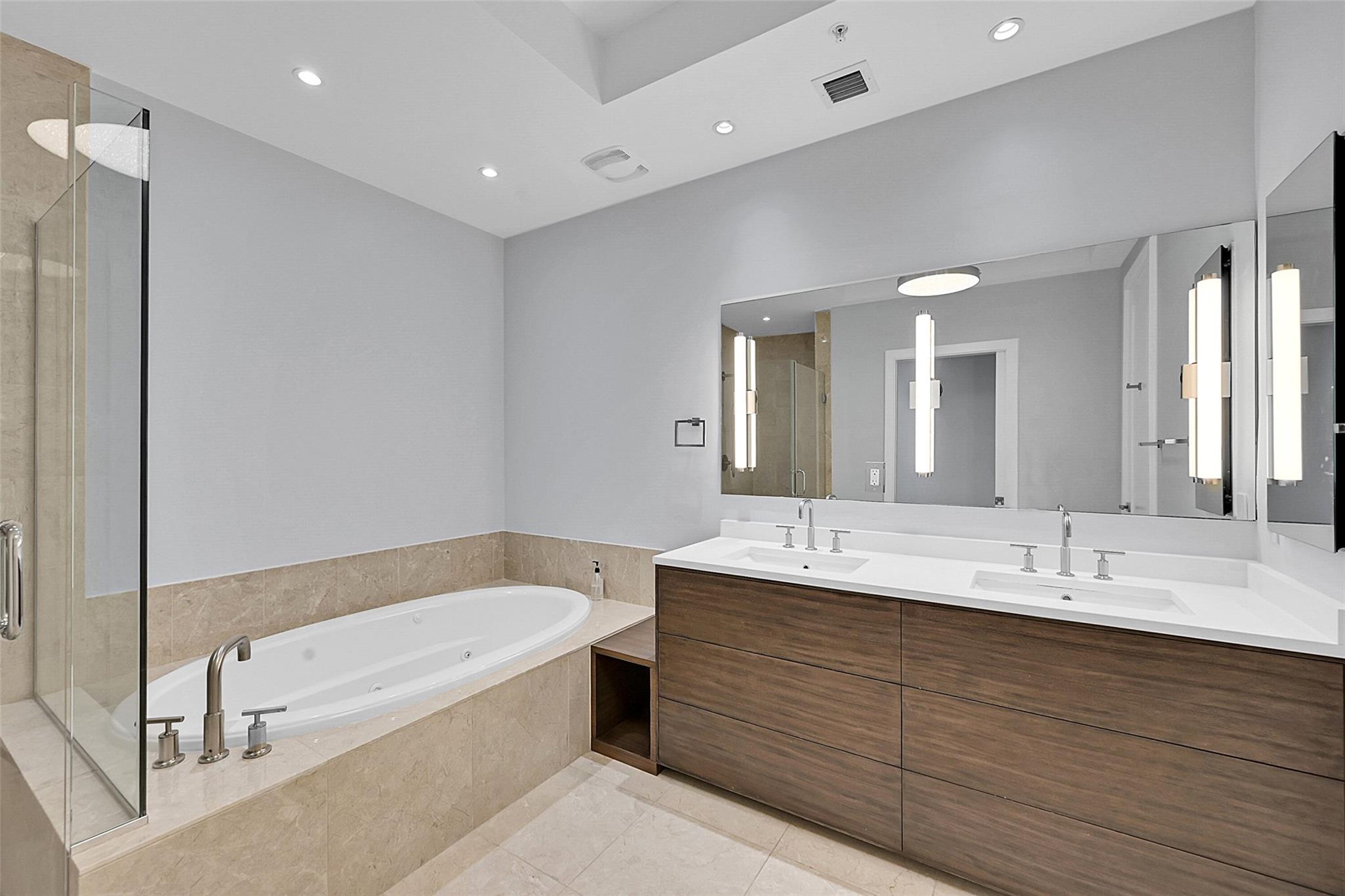 Diplomat Residences - Residential