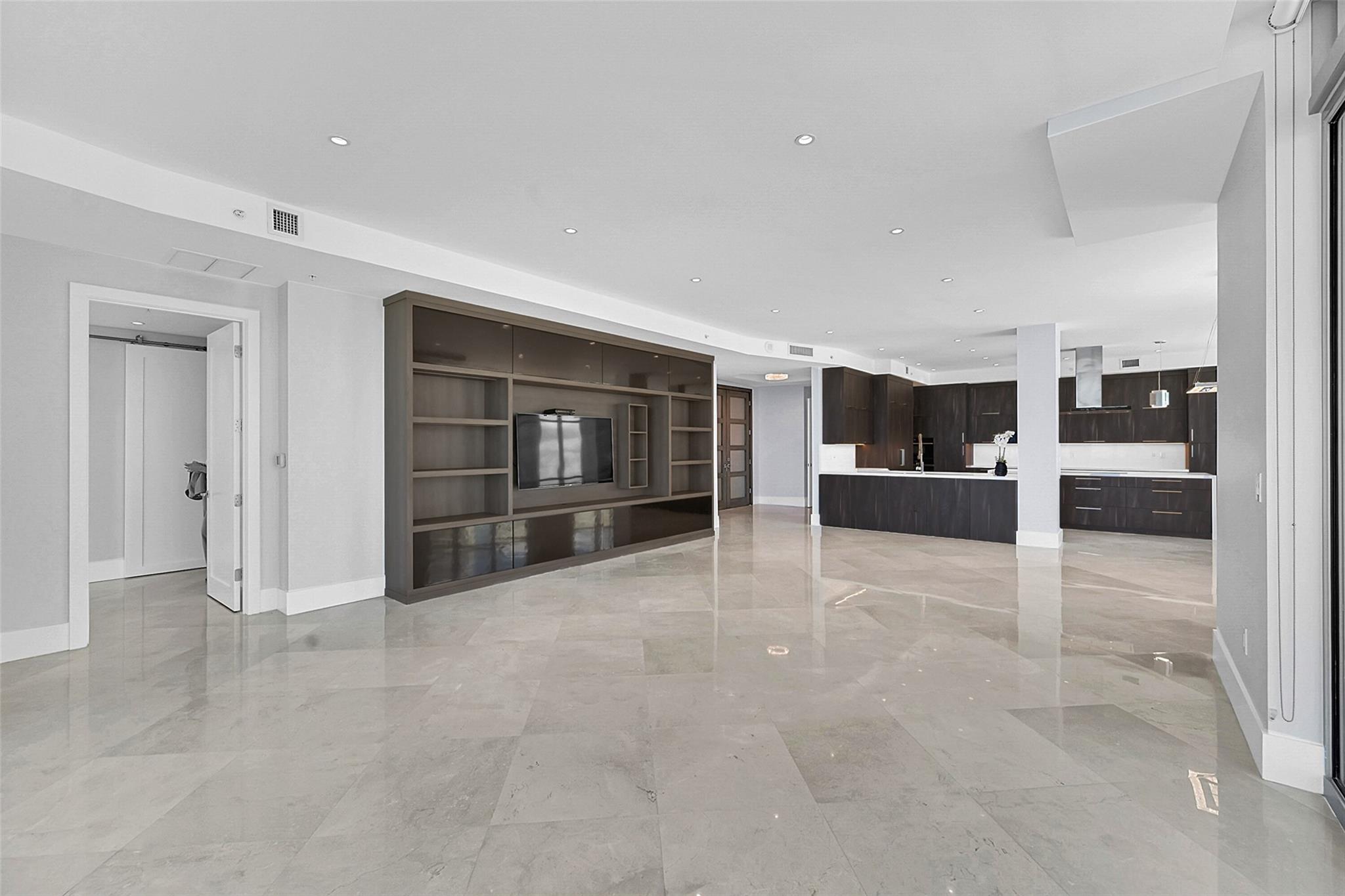 Diplomat Residences - Residential