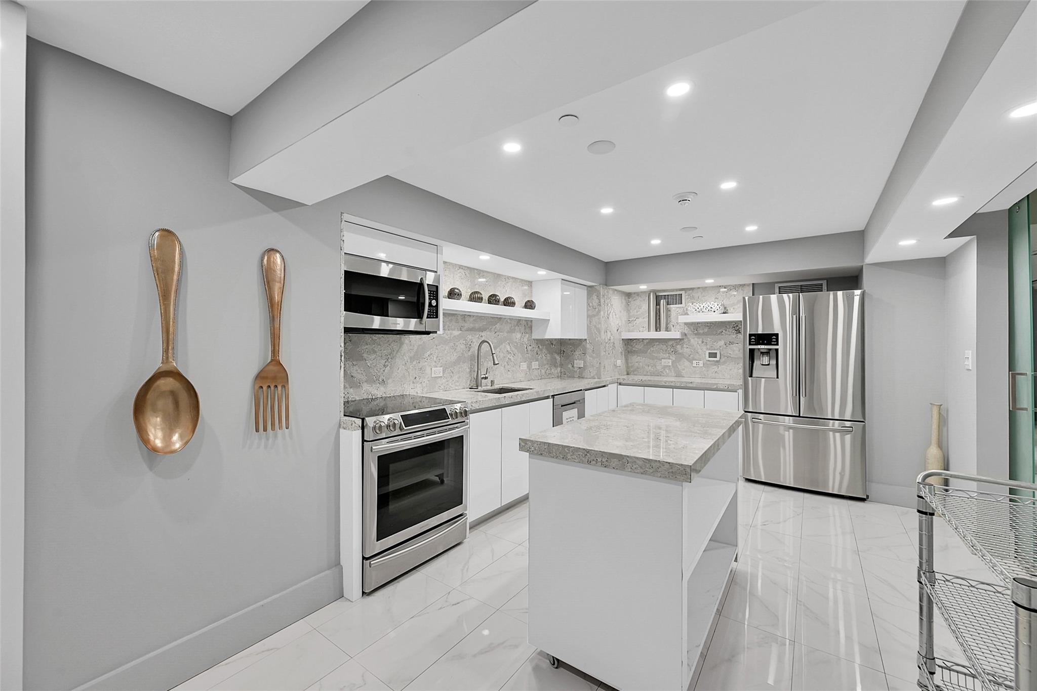 Diplomat Residences - Residential