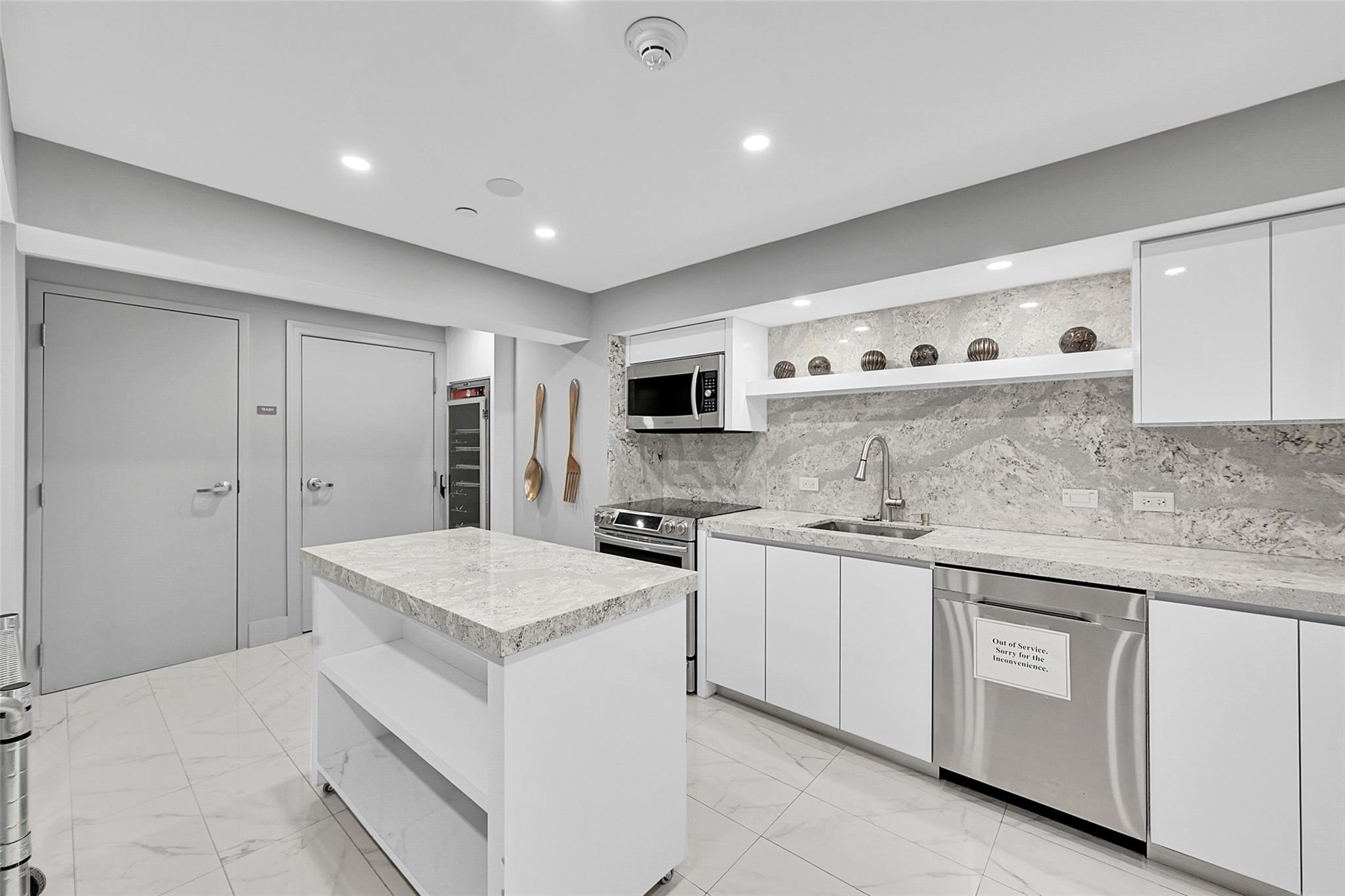 Diplomat Residences - Residential