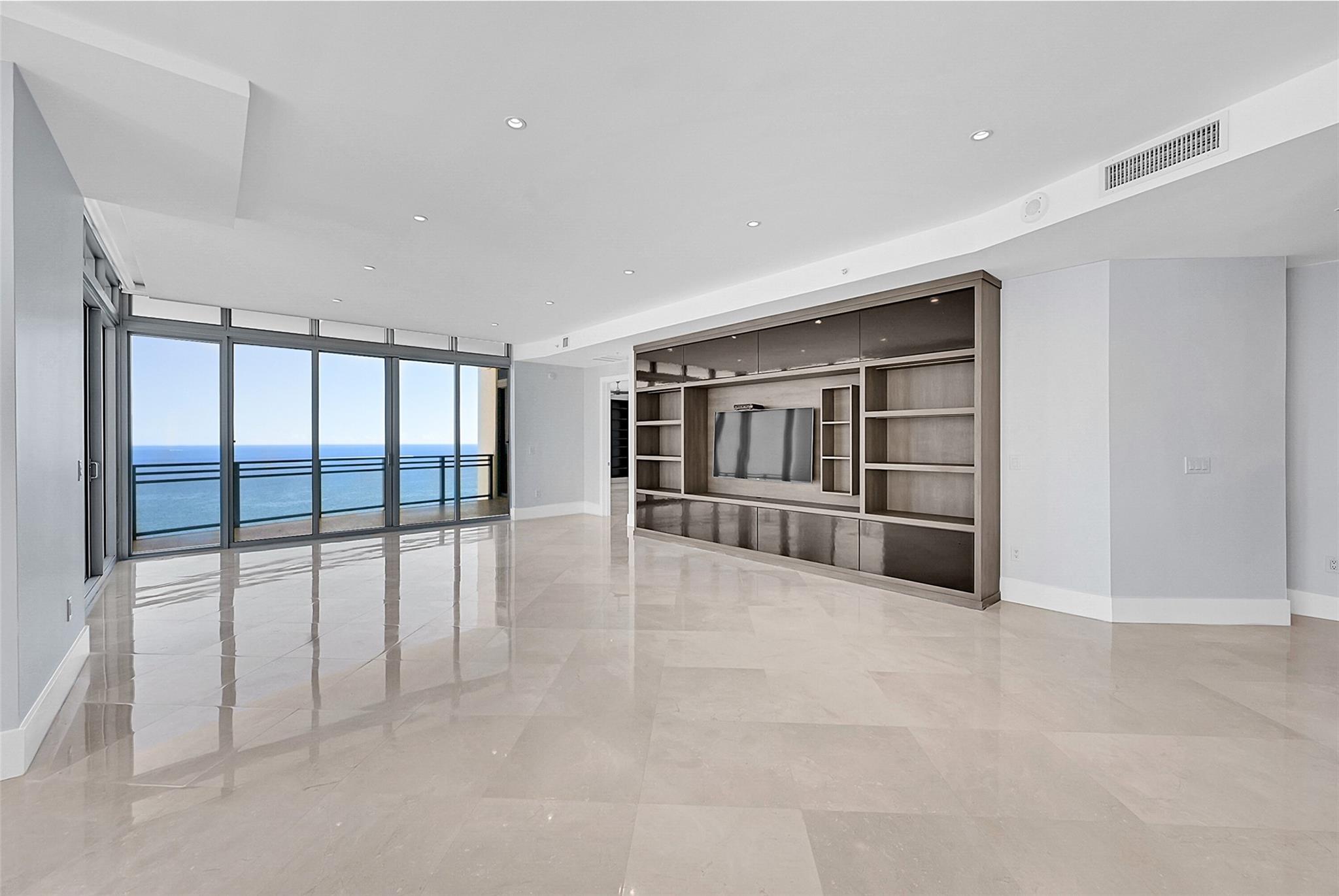 Diplomat Residences - Residential