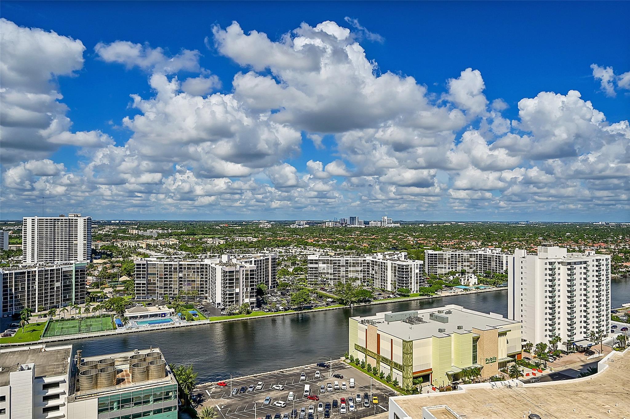 Diplomat Residences - Residential