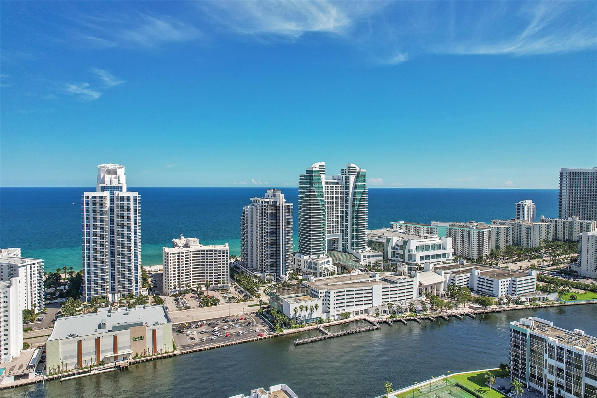 Diplomat Residences - Residential