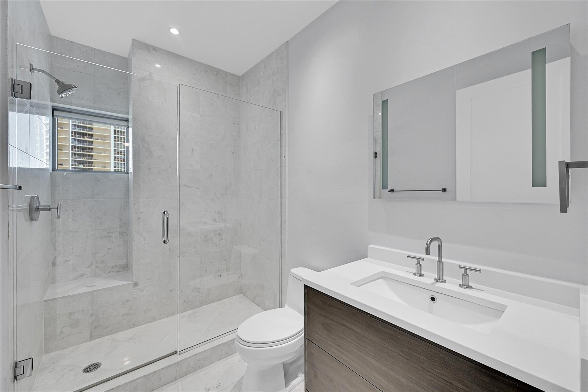 Diplomat Residences - Residential