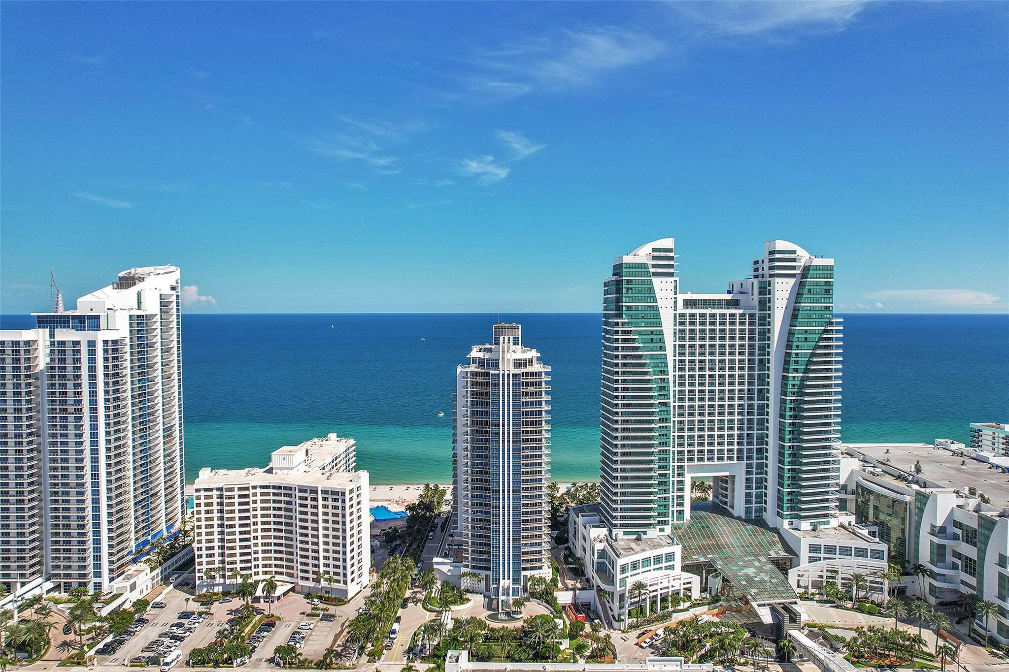 Diplomat Residences - Residential