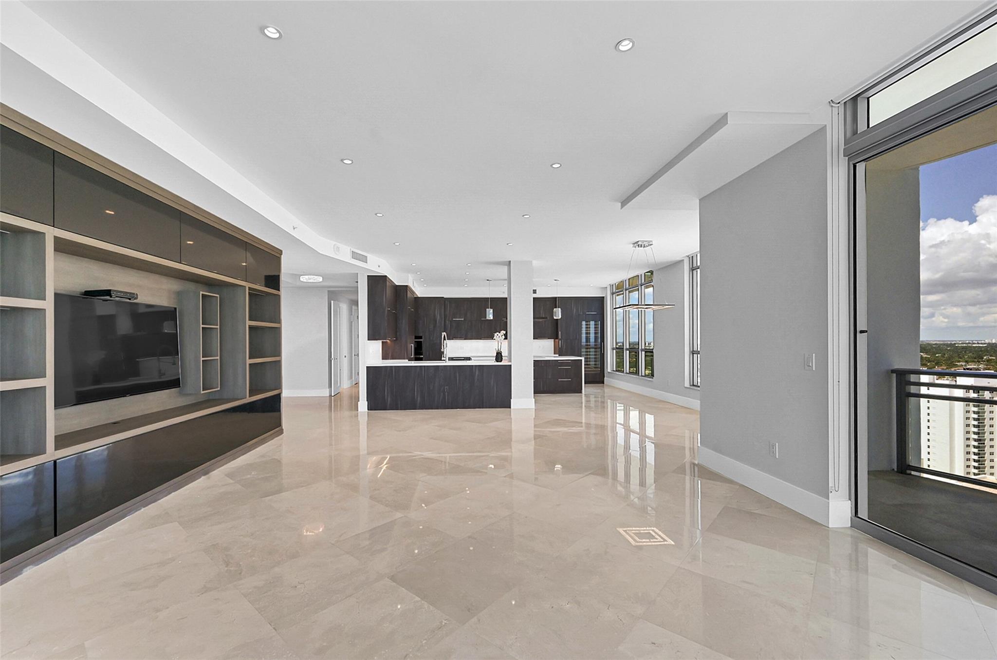 Diplomat Residences - Residential