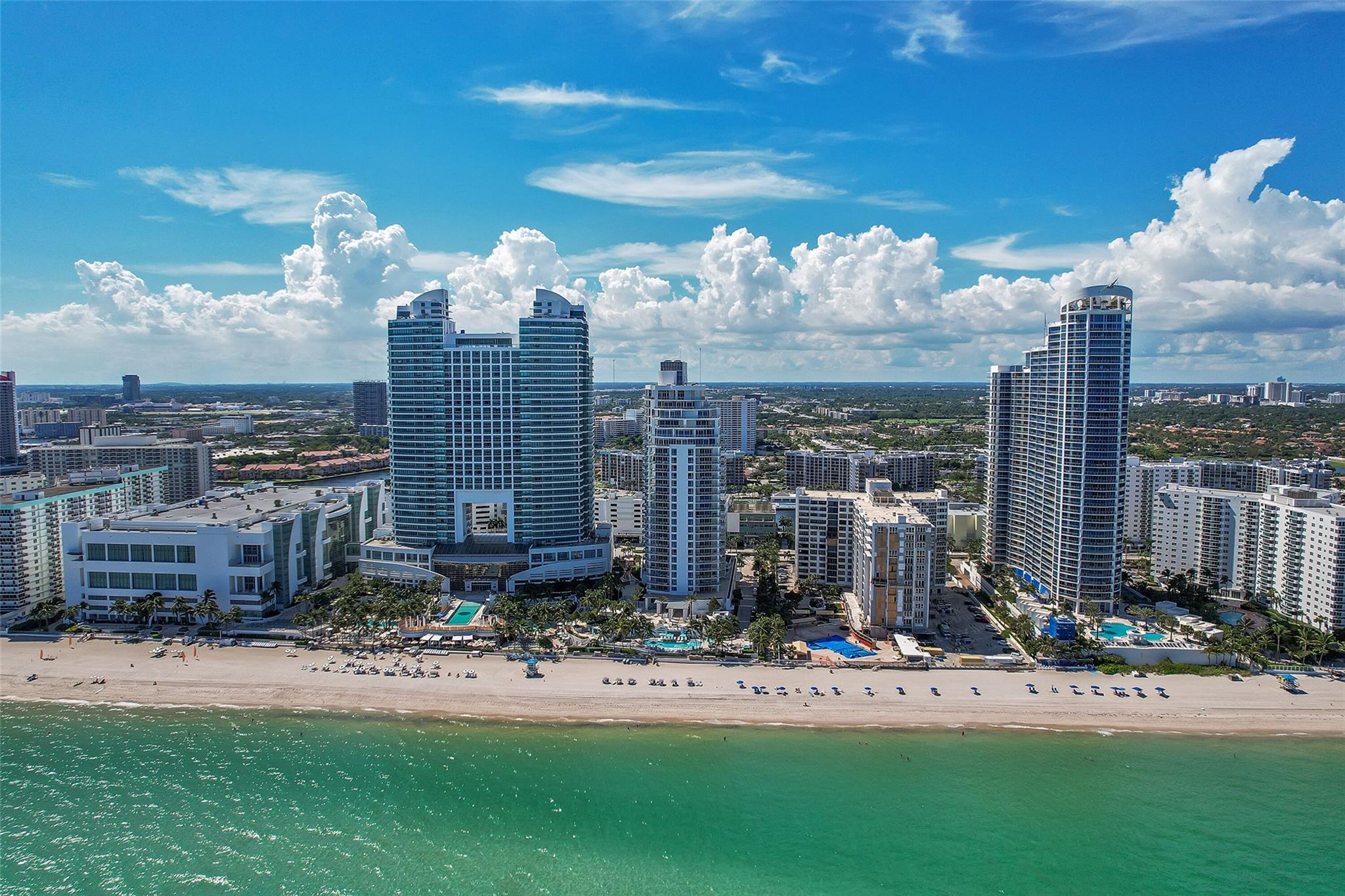 Diplomat Residences - Residential