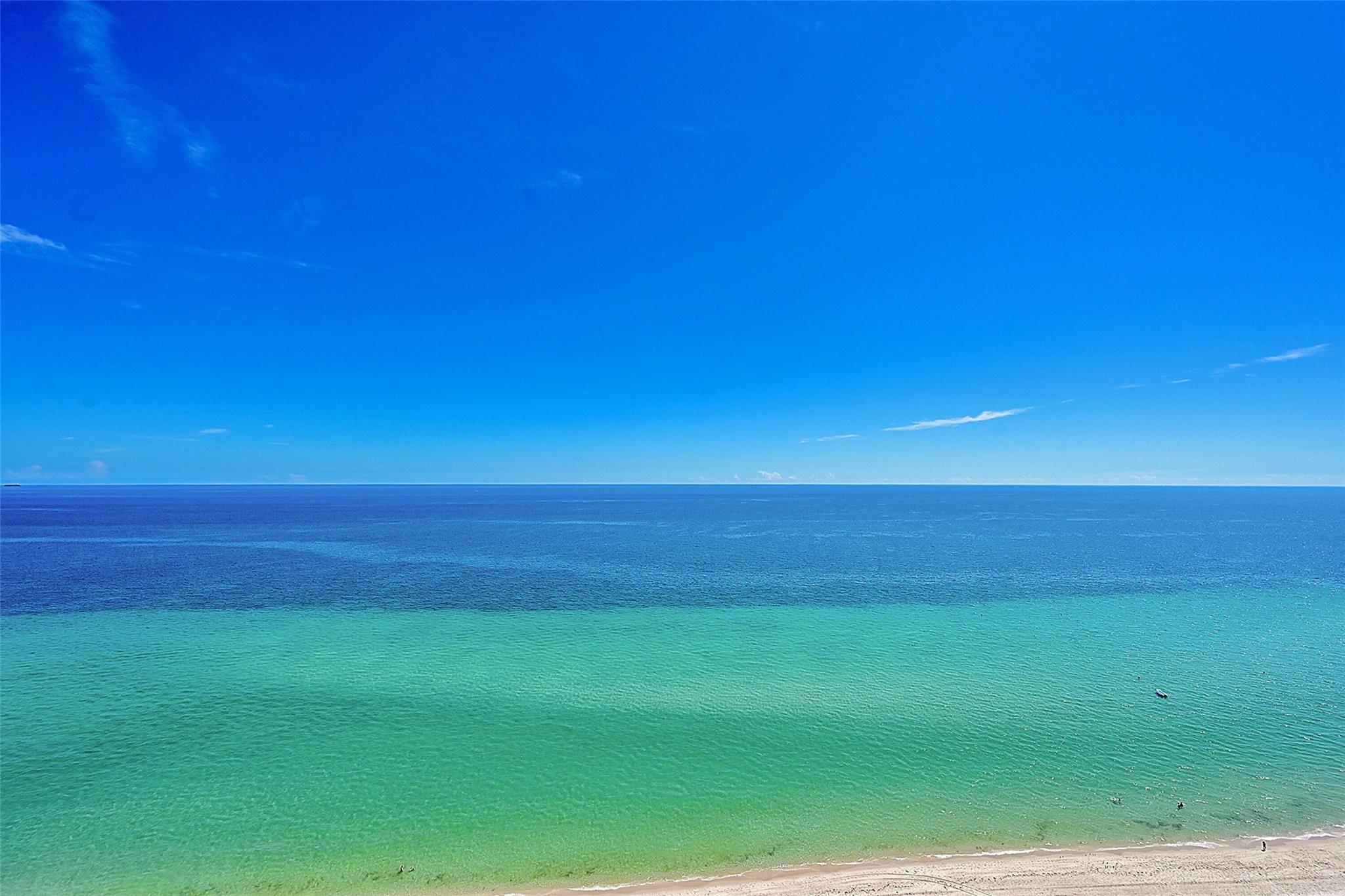 Diplomat Residences - Residential