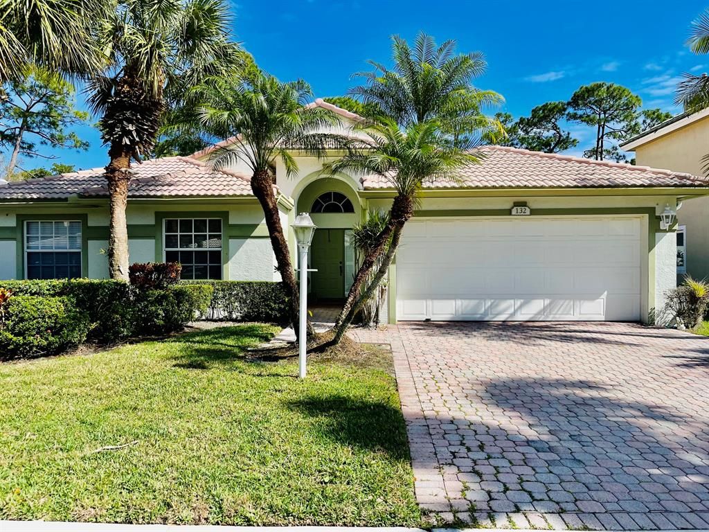 Photo of 132 Jones Creek Drive, Jupiter, FL 33458 (MLS # R10857198)