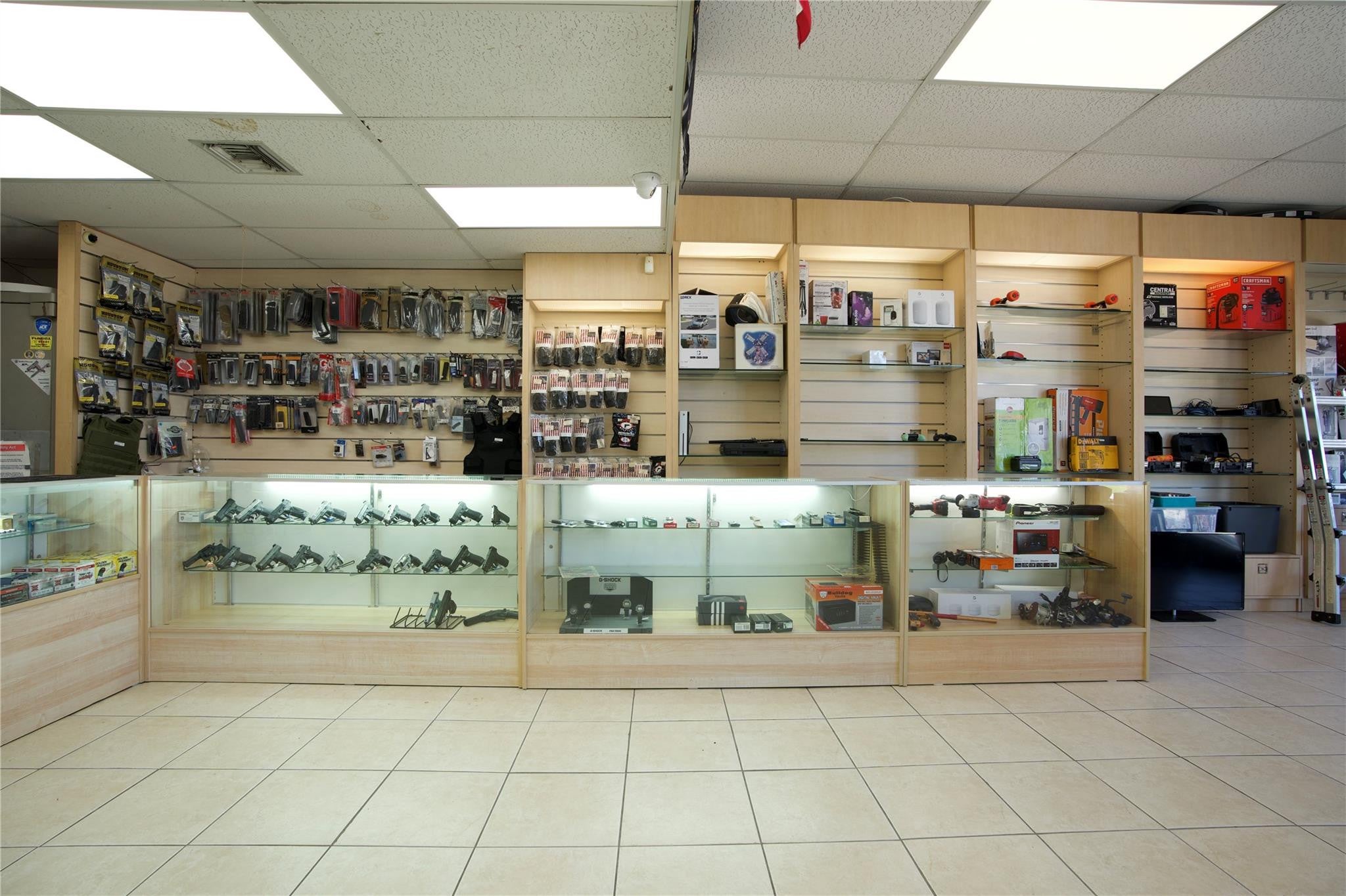 4581 N Dixie Highway