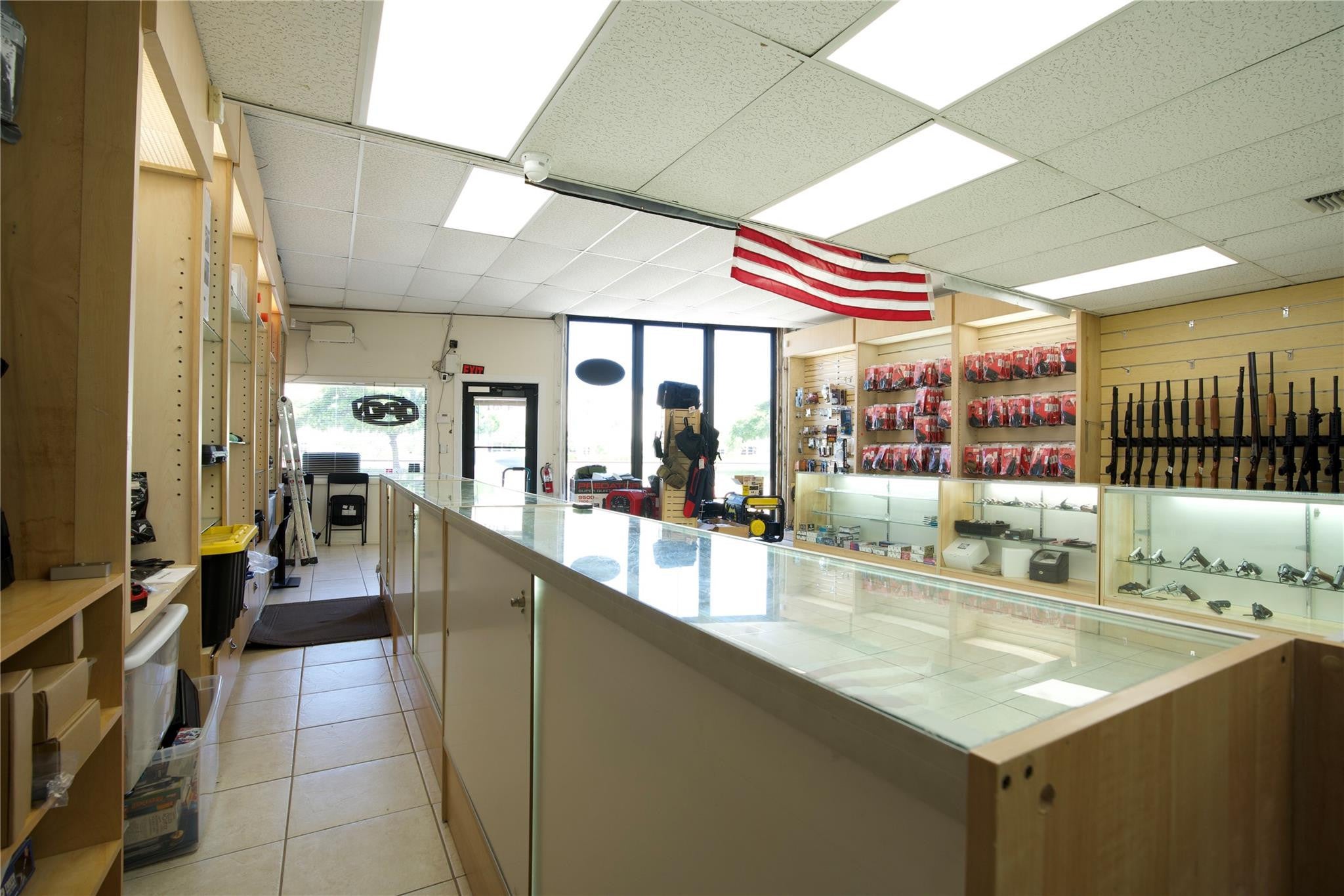4581 N Dixie Highway