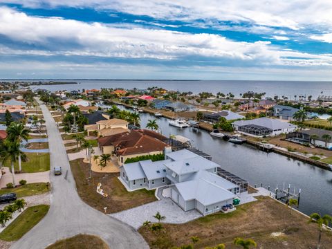 Tiny photo for 139 SW Seville Pl Place SW, Port Charlotte, FL 33952 (MLS # B26035169)