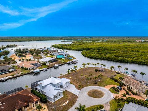 Tiny photo for 139 SW Seville Pl Place SW, Port Charlotte, FL 33952 (MLS # B26035169)