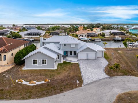 Photo of 139 SW Seville Pl Place SW, Port Charlotte, FL 33952 (MLS # B26035169)