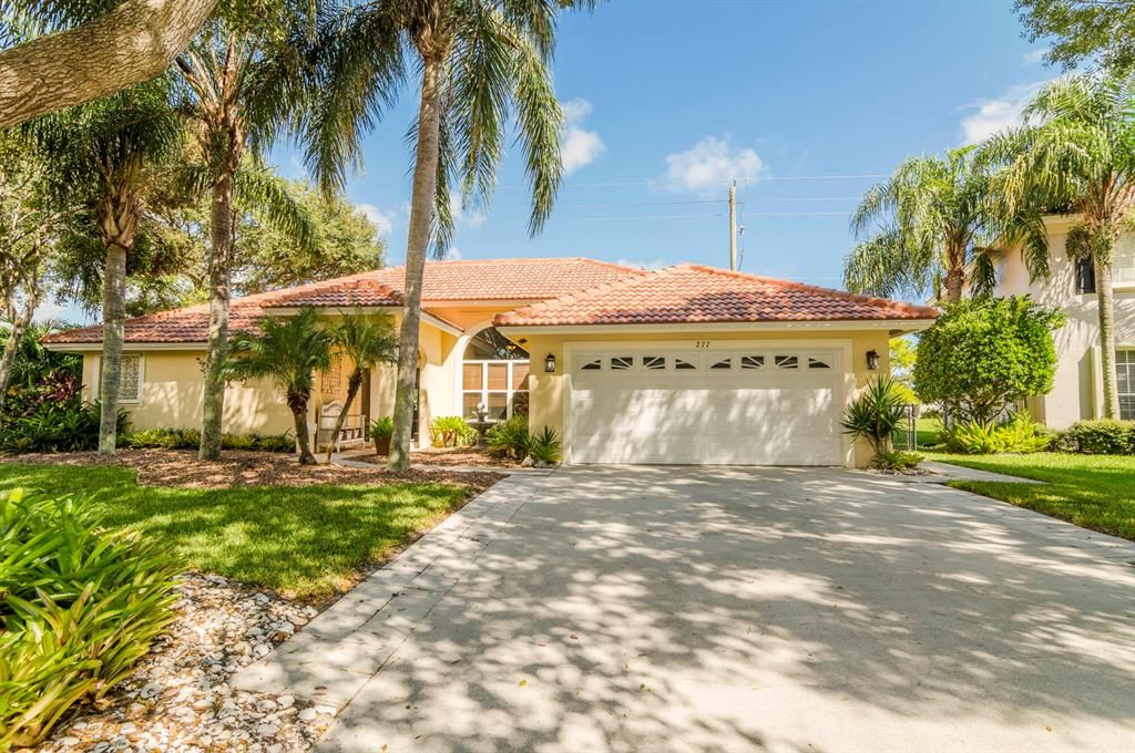 Photo of 277 Crane Point N, Jupiter, FL 33458 (MLS # R10751325)