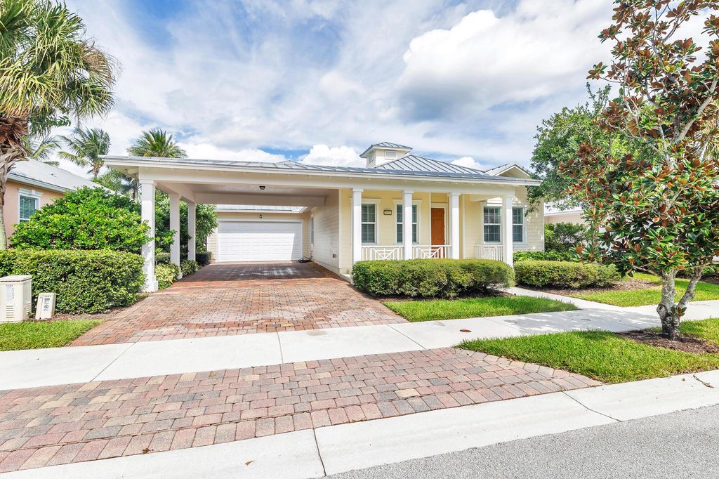 Photo of 1031 Tropical Drive, Jupiter, FL 33458 (MLS # R10931741)