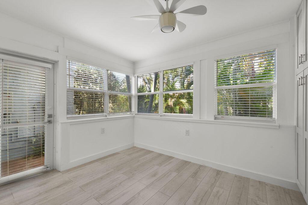 LAKE WORTH TOWN OF - Residential Lease