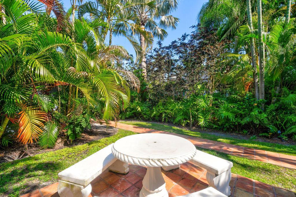 LAKE WORTH TOWN OF - Residential Lease