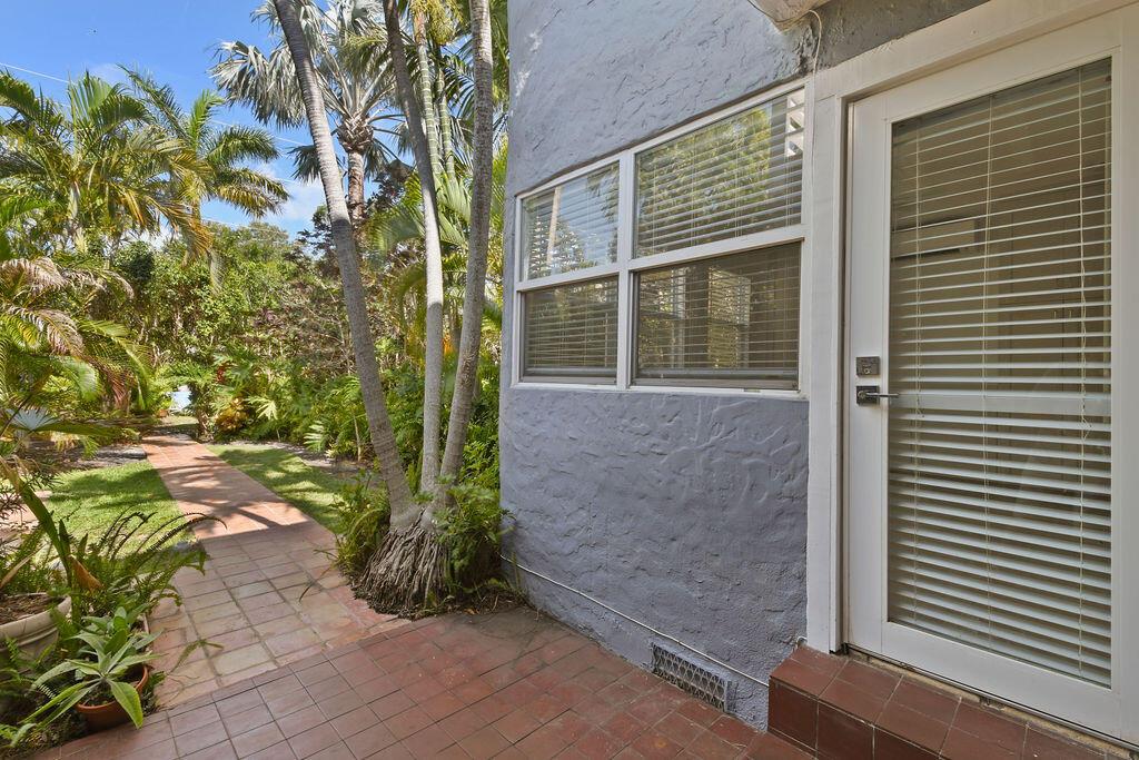 LAKE WORTH TOWN OF - Residential Lease