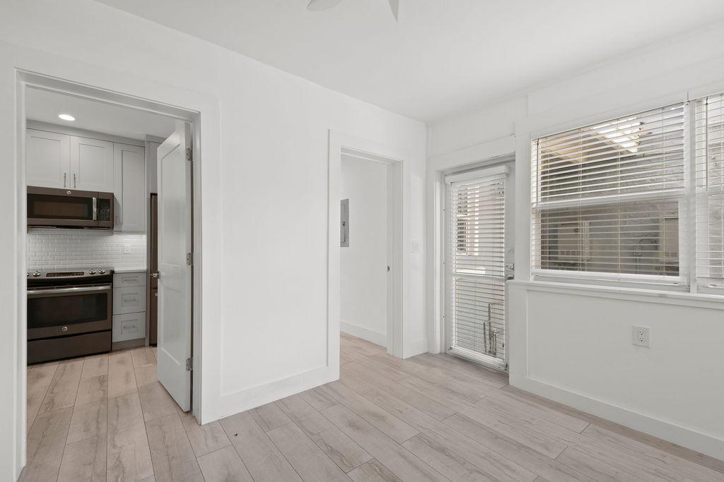 LAKE WORTH TOWN OF - Residential Lease