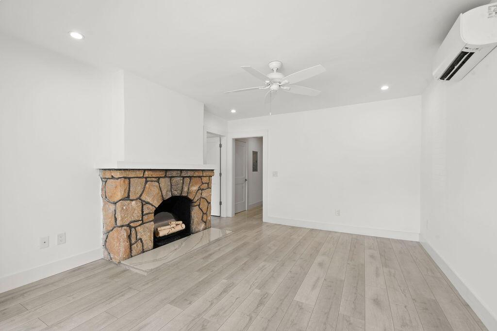 LAKE WORTH TOWN OF - Residential Lease