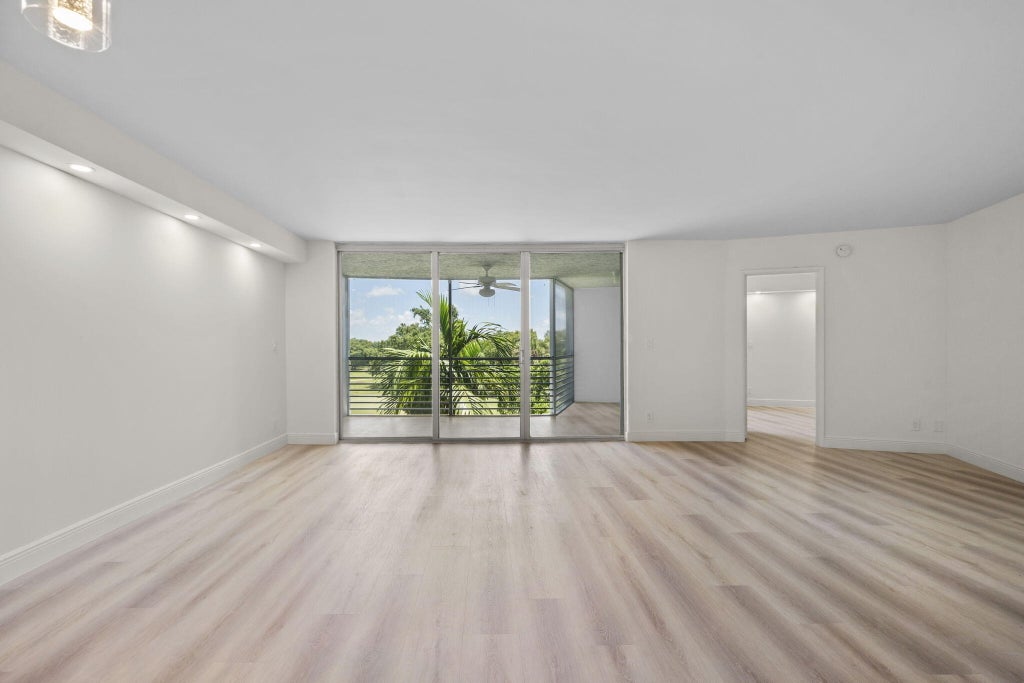 Photo of 4020 W PALM AIRE Drive #408, Pompano Beach, FL 33069 (MLS # B26069961)