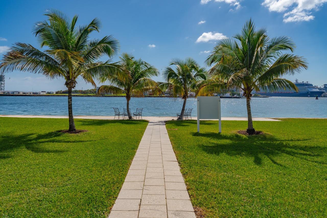 Breakwater 42-19 B - Residential