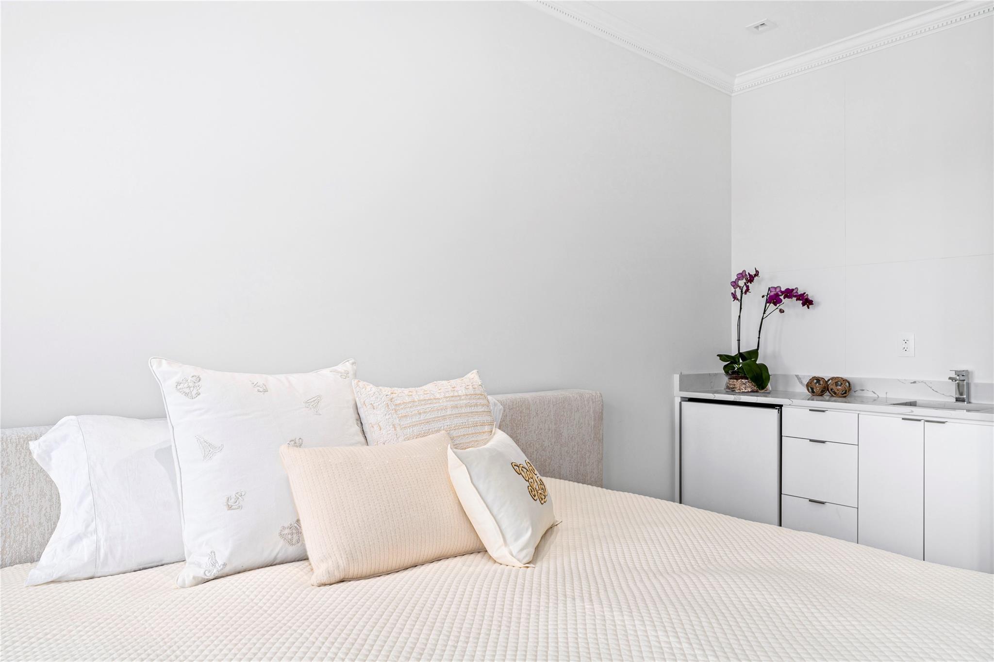 Breakwater 42-19 B - Residential