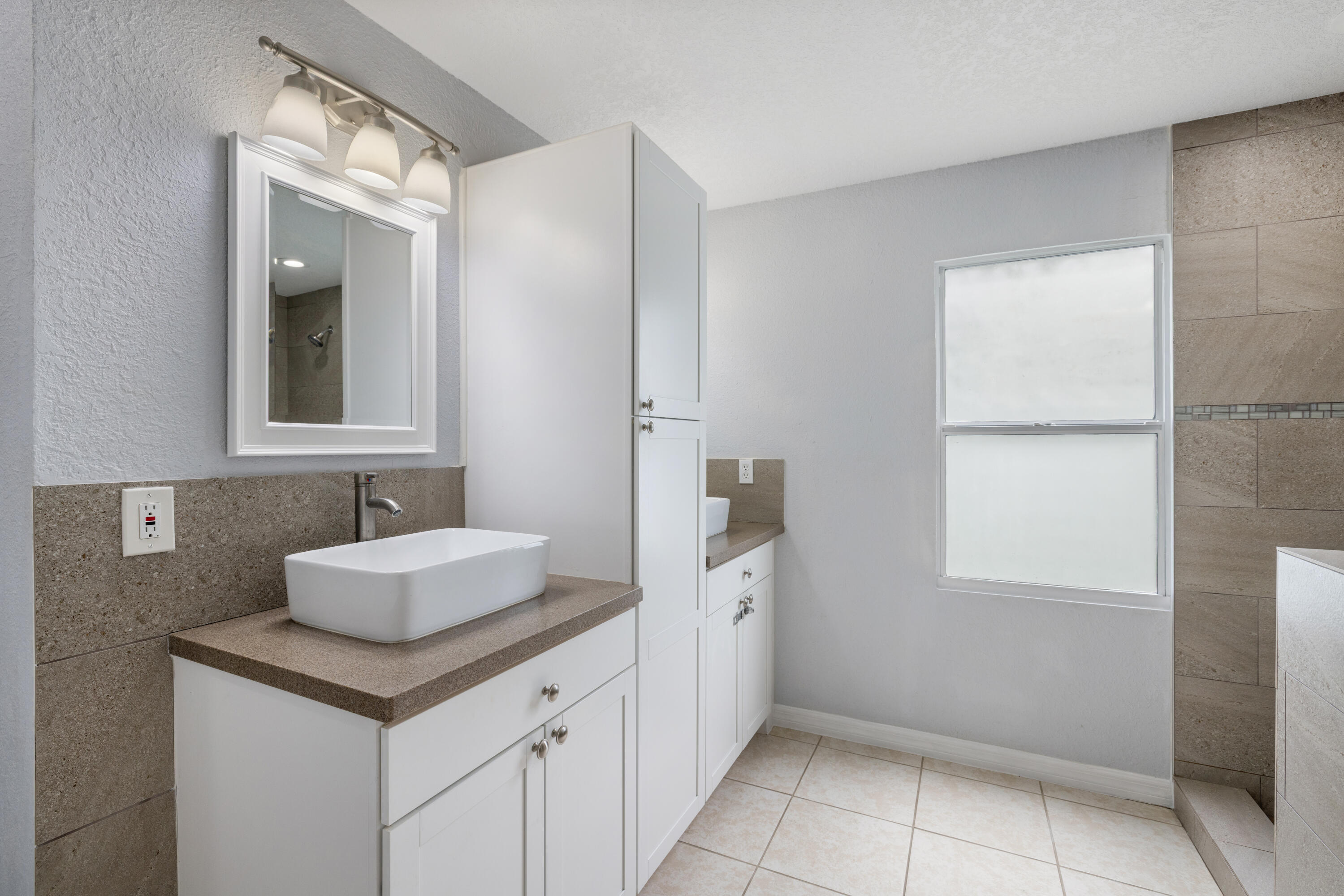 ROCKRIDGE SUB UNIT 4 - Residential