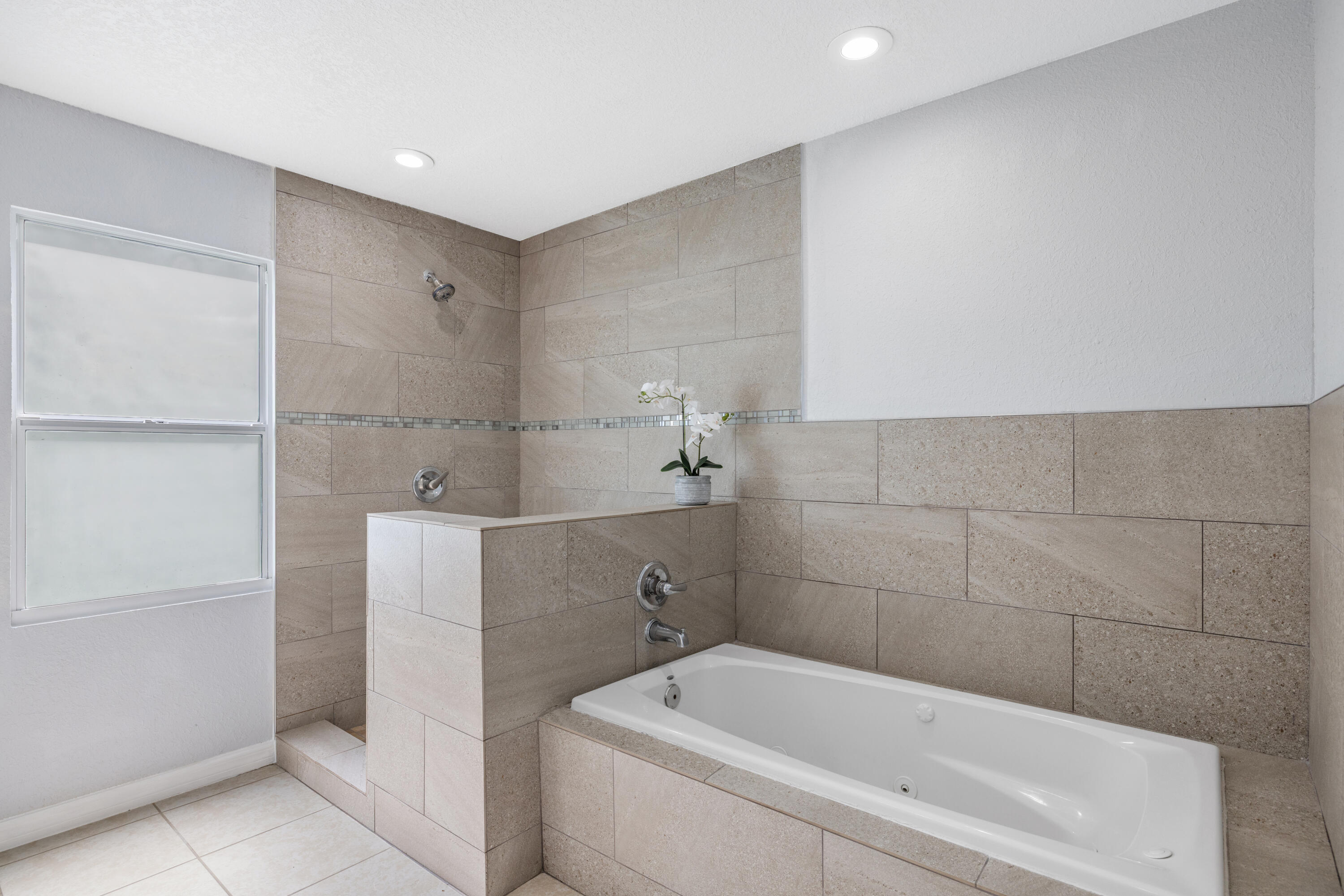 ROCKRIDGE SUB UNIT 4 - Residential