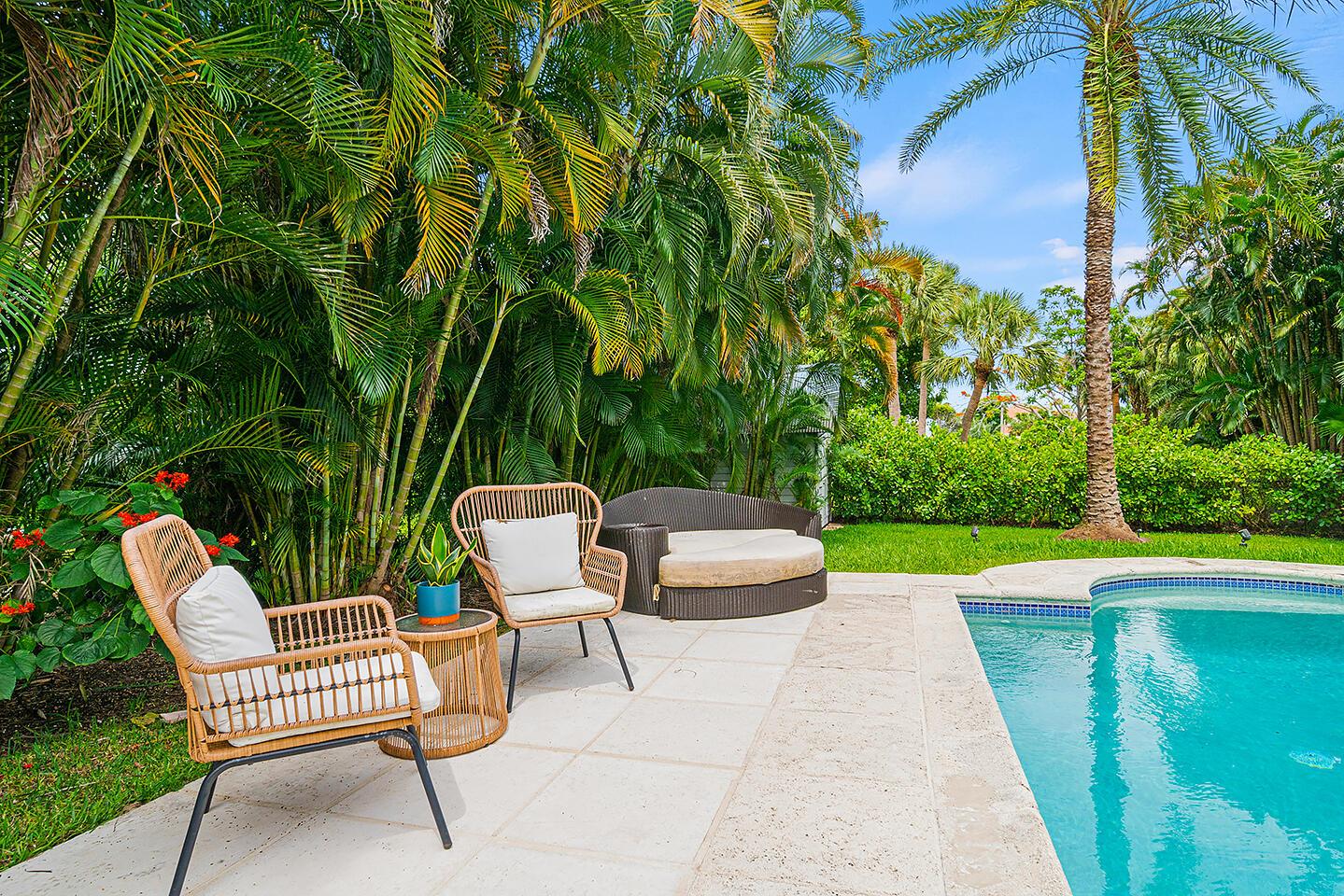 ESTATES OF SOUTH PALM BEA - Residential Lease