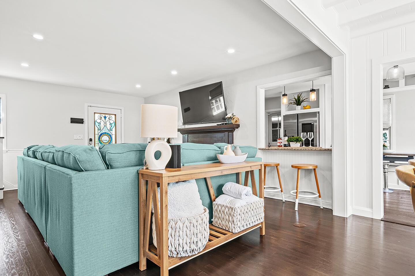 ESTATES OF SOUTH PALM BEA - Residential Lease