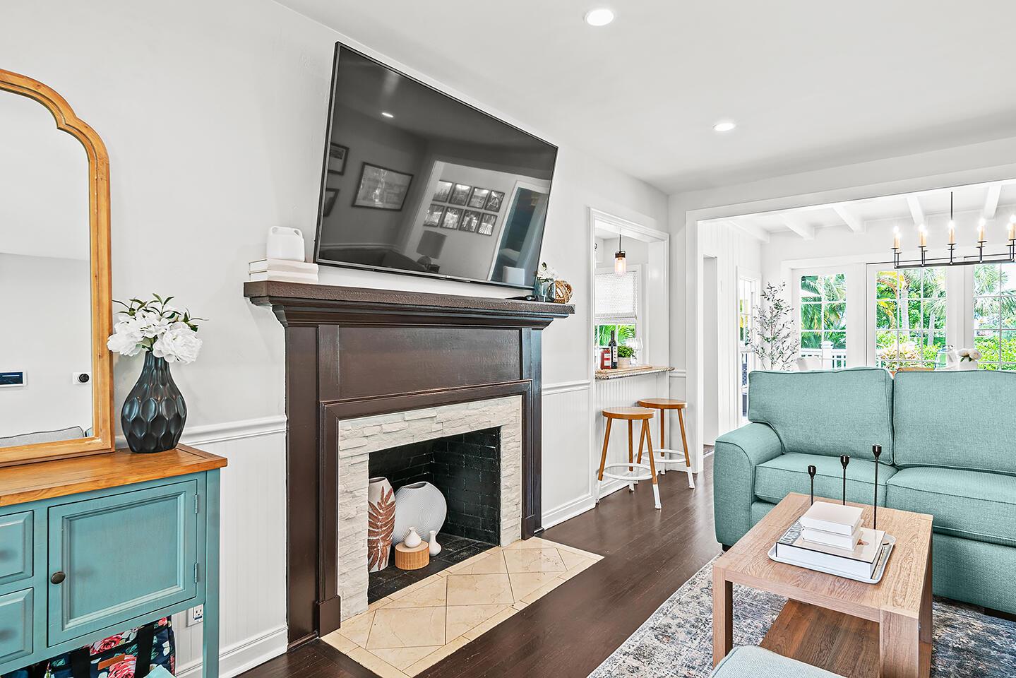 ESTATES OF SOUTH PALM BEA - Residential Lease