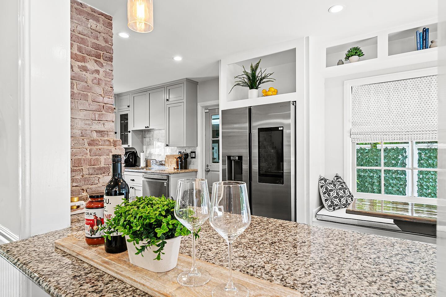 ESTATES OF SOUTH PALM BEA - Residential Lease