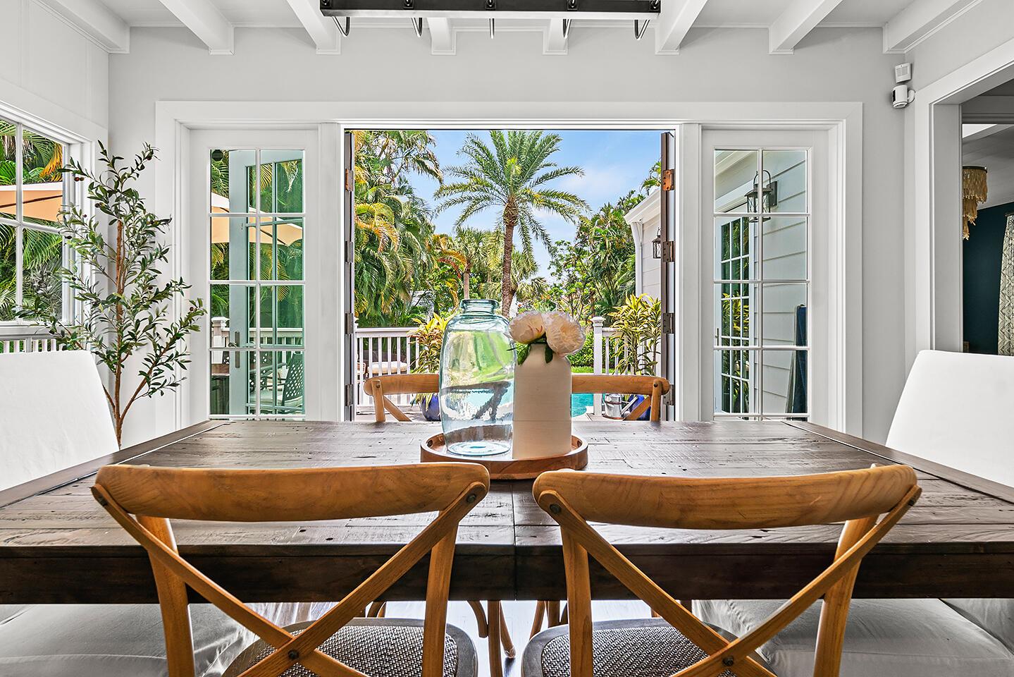 ESTATES OF SOUTH PALM BEA - Residential Lease