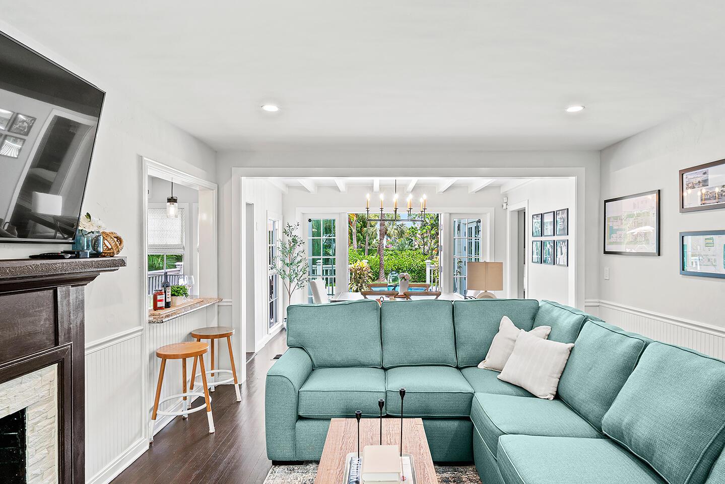 ESTATES OF SOUTH PALM BEA - Residential Lease