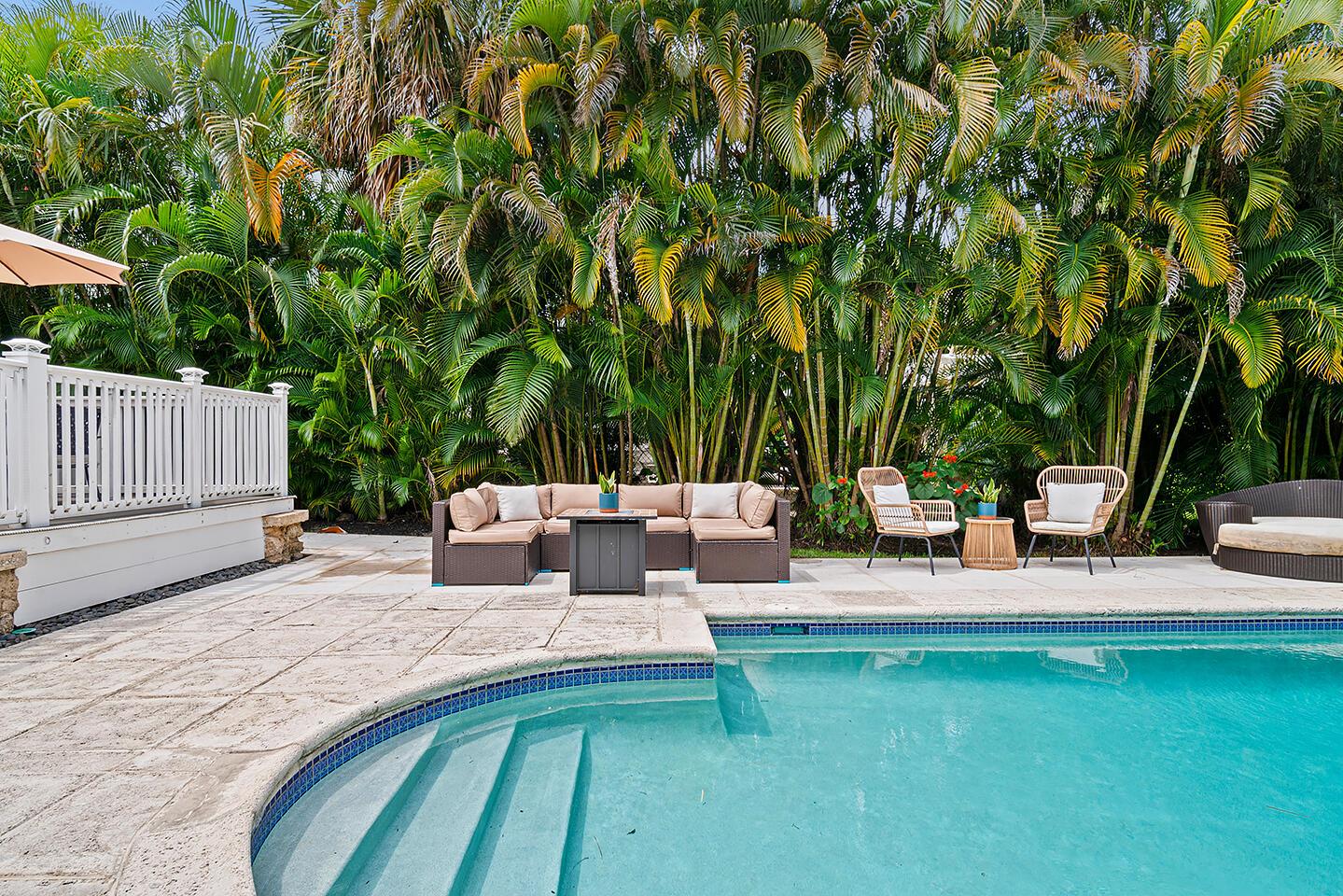 ESTATES OF SOUTH PALM BEA - Residential Lease