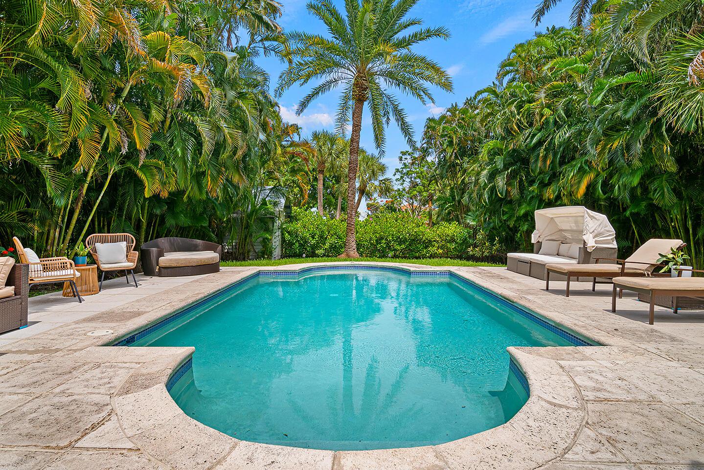 ESTATES OF SOUTH PALM BEA - Residential Lease