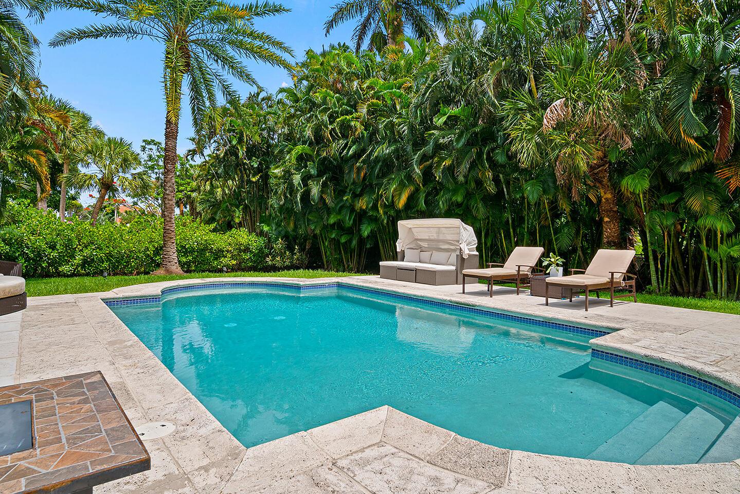 ESTATES OF SOUTH PALM BEA - Residential Lease