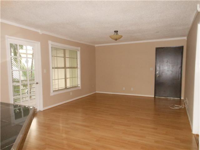 GARDEN ISLE VILLAS - Residential Lease