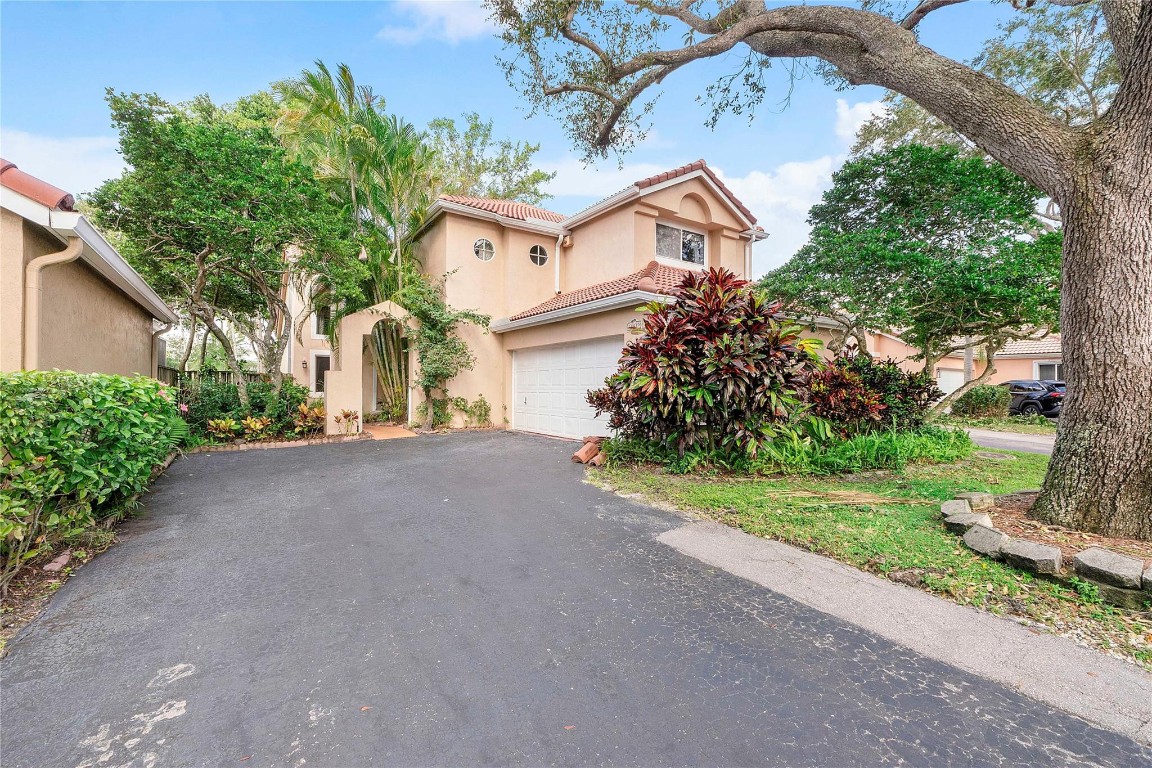 CENTRAL PARK LAKE - Residential Lease