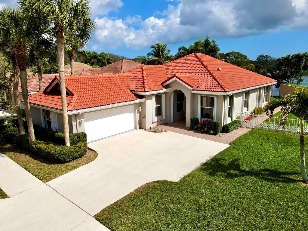 Photo of 201 S Hampton Drive, Jupiter, FL 33458 (MLS # R10959069)
