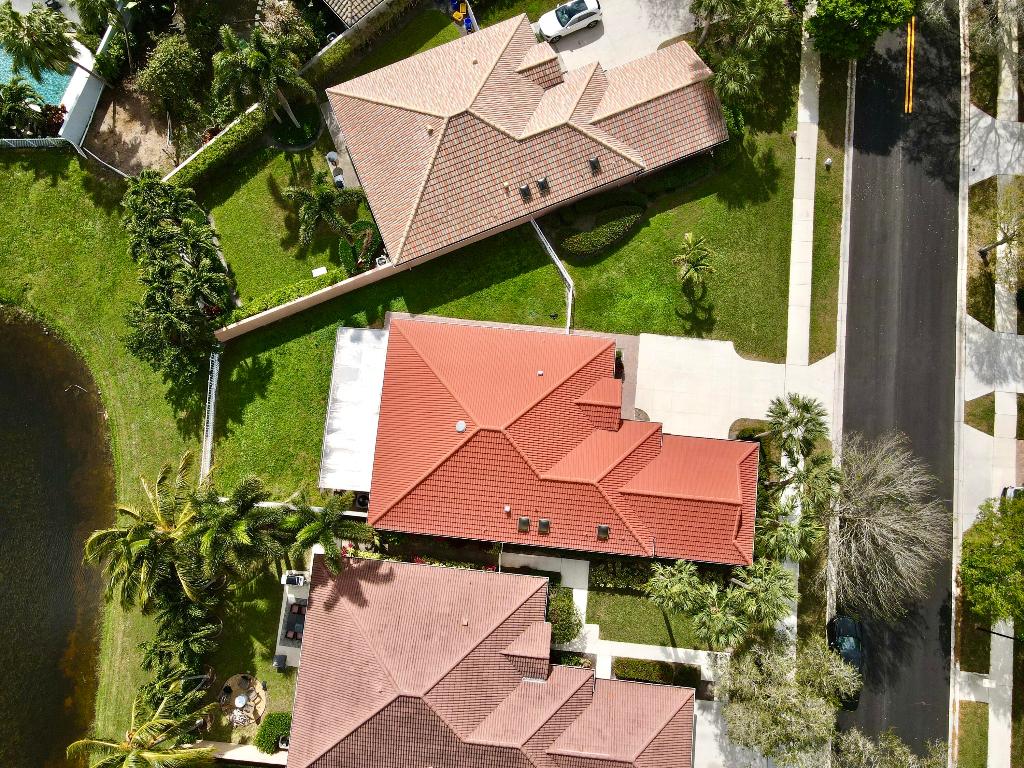 HAMPTONS AT MAPLEWOOD - Residential Lease