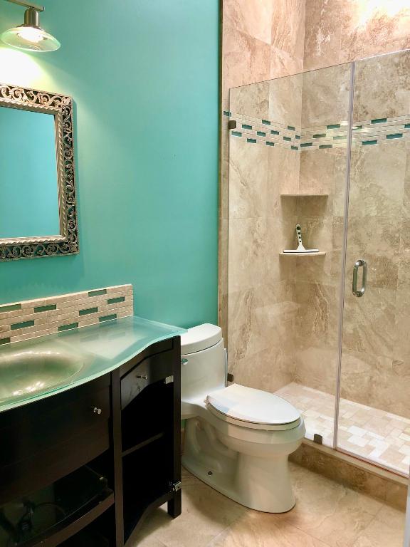 HAMPTONS AT MAPLEWOOD - Residential Lease