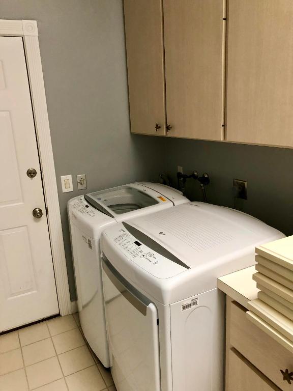 HAMPTONS AT MAPLEWOOD - Residential Lease