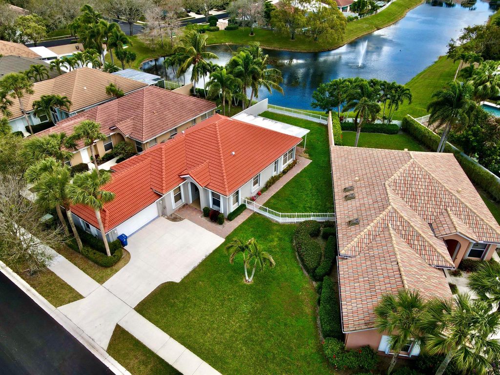 Photo of 201 S Hampton Drive, Jupiter, FL 33458 (MLS # R10959069)