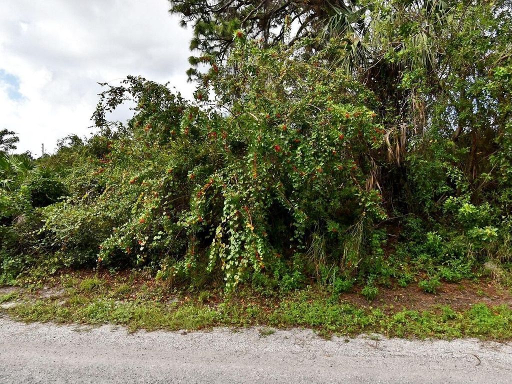 Photo of Tbd Navajo Avenue, Fort Pierce, FL 34946 (MLS # R10886086)
