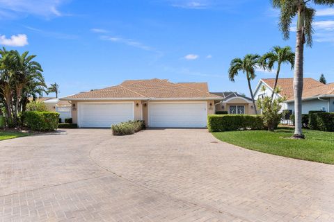 A home in Hutchinson Island