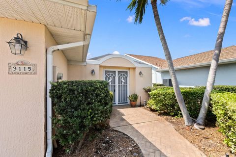 A home in Hutchinson Island